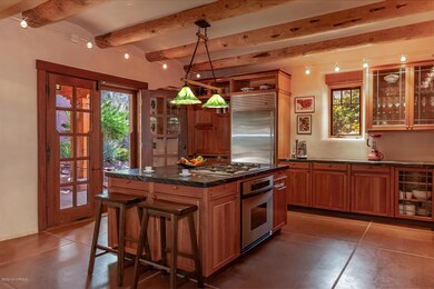 4 KITCHEN PATIO_7787