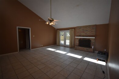 2909 La Mesa St, Bay City, TX 77414 - photo 6