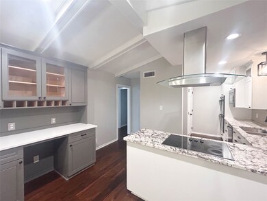 1409 Hillcrest St, Ennis, TX 75119 - photo 6