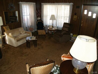 734 Chestnut St, Emmaus, PA 18049 - photo 2