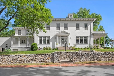 928 S Esplanade St, Leavenworth, KS 66048 - photo 5