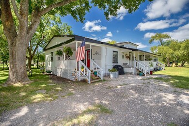 5034 Farmer Rd, Alvin, TX 77511 - photo 4