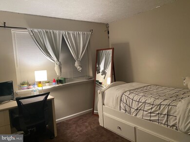 19609 Gunners Branch Rd unit A, Germantown, MD 20876 - photo 2