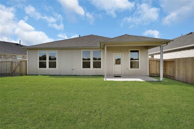 3109 Clydesdale Dr, Alvin, TX 77511 - photo 2