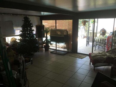 Air conditioned enclosed room