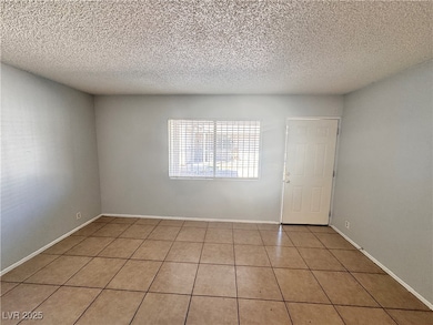 1309 N 22nd St unit 3, Las Vegas, NV 89101 - photo 4