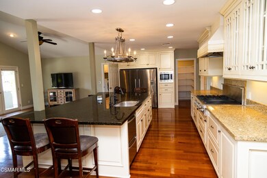 385 Somerset Cir, Thousand Oaks, CA 91360 - photo 5