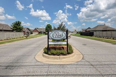 1713 W Vicksburg St, Broken Arrow, OK 74011 - photo 2