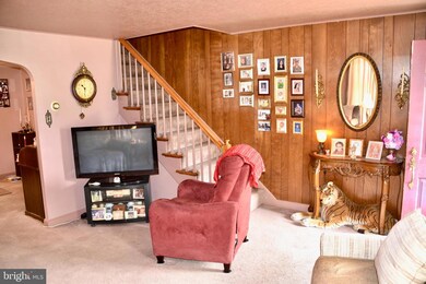 413 Emerson Ave, Reading, PA 19605 - photo 5