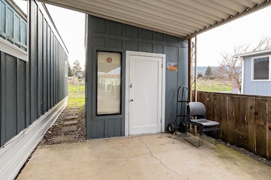 4729 S Pacific Hwy unit 12, Phoenix, OR 97535 - photo 7