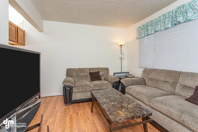Living Room_6294-SMALL
