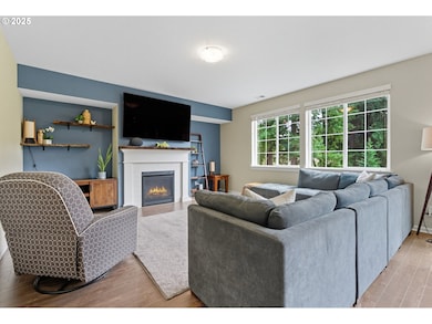 Living Room-Fireplace