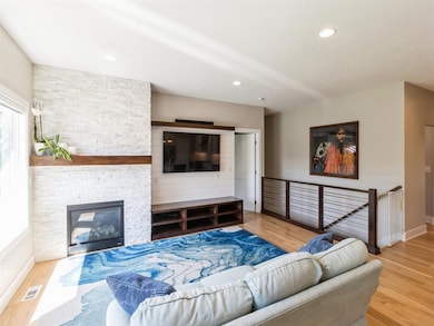 3824 163rd St, Urbandale, IA 50323 - photo 5