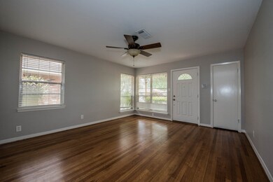 5318 De Milo Dr, Houston, TX 77092 - photo 2