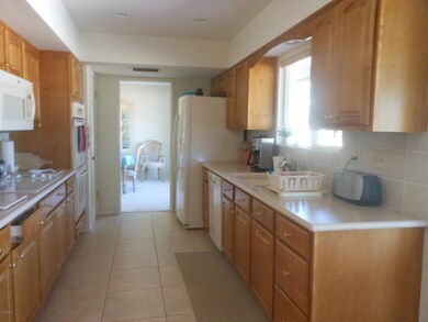 17631 N Lindgren Ave, Sun City, AZ 85373 - photo 3
