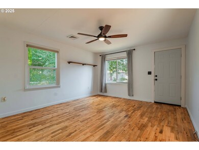 835 Academy St NE, Salem, OR 97301 - photo 5