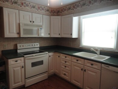 851 Ashmore Ave, Schenectady, NY 12309 - photo 6