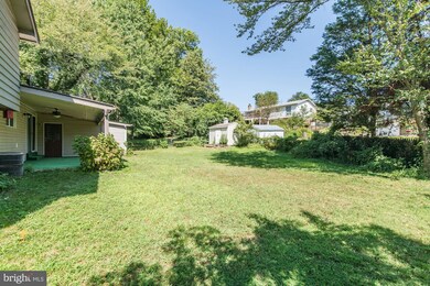 5016 King Richard Dr, Annandale, VA 22003 - photo 4