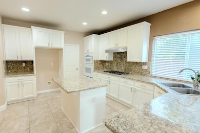 10208 Jenny Lynn Way, Elk Grove, CA 95757 - photo 4