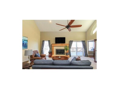 8014 Summit St, Lenexa, KS 66215 - photo 2