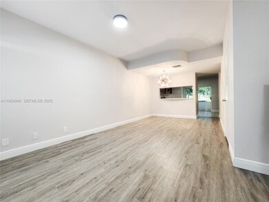 34 Key West Ct unit 43, Weston, FL 33326 - photo 5