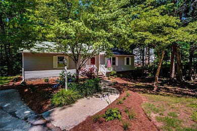 913 Tamworth Rd, Asheboro, NC 27203 - photo 3