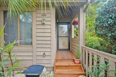 232SaintLukeCourt-02