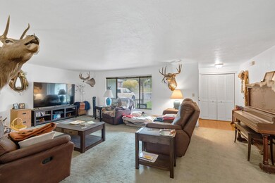 2115 Haviland Dr, Grants Pass, OR 97527 - photo 4