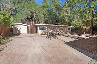 815 Dry Creek Rd, Healdsburg, CA 95448 - photo 3