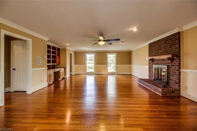 459 Greenview Dr, Asheboro, NC 27205 - photo 5