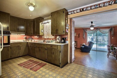 Kitchen_den