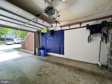 12266 Wye Oak Commons Cir unit 117, Burke, VA 22015 - photo 4