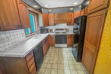 67 Ipswich St, Johnston, RI 02919 - photo 3