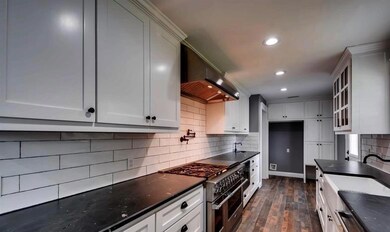 193 Shady Lake Dr, Hurst, TX 76054 - photo 2