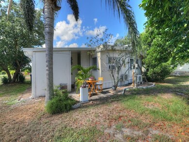 308 Pineapple St, Sebastian, FL 32958 - photo 7