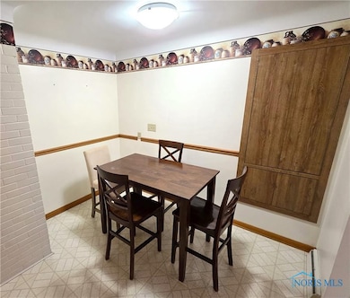 28542 Simmons Rd, Perrysburg, OH 43551 - photo 6