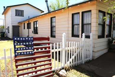 820 N Kinsley Ave, Winslow, AZ 86047 - photo 2