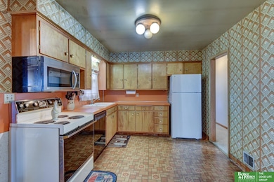 3252 S 74th St, Omaha, NE 68124 - photo 4