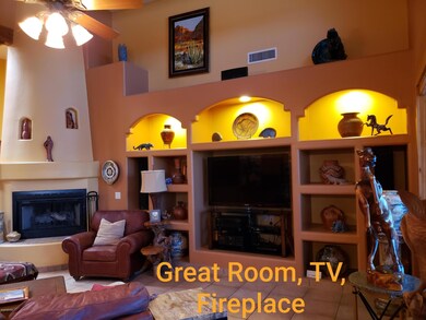 Greatroom, TV, Fireplace