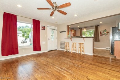 1900 Robindale St, Wickliffe, OH 44092 - photo 5