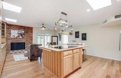 KITCHEN ISLAND
