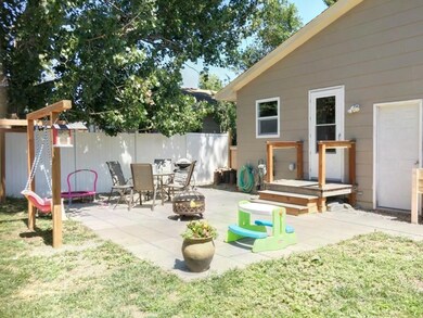 1002 5th Street West 13<|><|>
