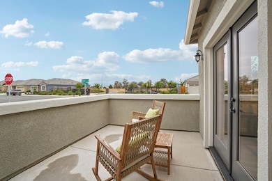 1125 Nicklaus Rd, Galt, CA 95632 - photo 3