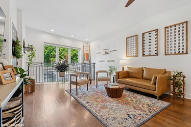 1655 N Campbell Ave unit 1, Chicago, IL 60647 - photo 2