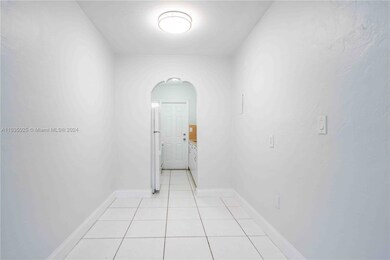 7829 Carlyle Ave unit 2, Miami Beach, FL 33141 - photo 7