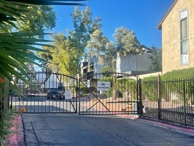 Gate