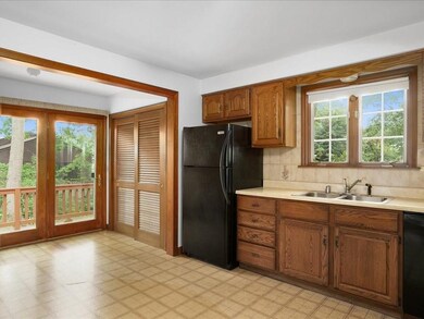 71 Marion St, Fall River, MA 02723 - photo 7