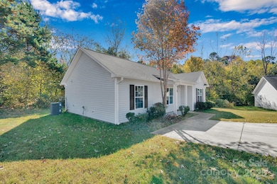 4617 Wind Chime Ct, Charlotte, NC 28208 - photo 3