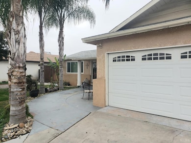 150 W Deodar Ln, Lemoore, CA 93245 - photo 3