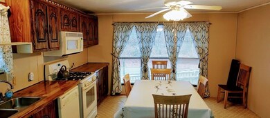 16 Lincoln Cir, Carver, MA 02330 - photo 2